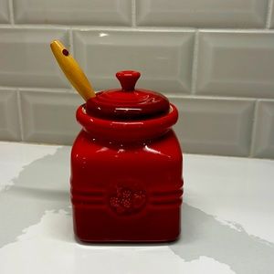 Le Creuset Berry Jam Jar and Silicone Spatula Set Cerise Stoneware
